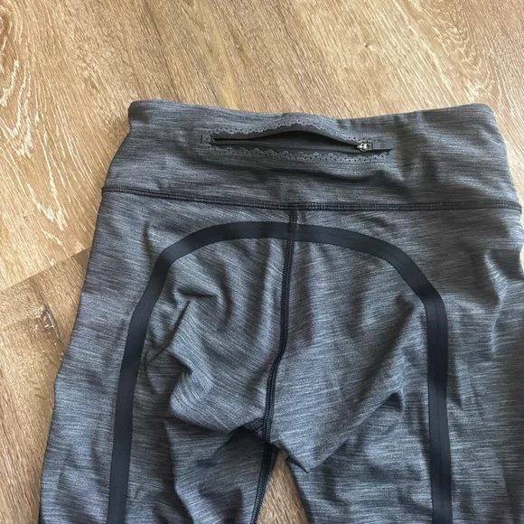 Lululemon On Track Tight - Picture 11 of 12